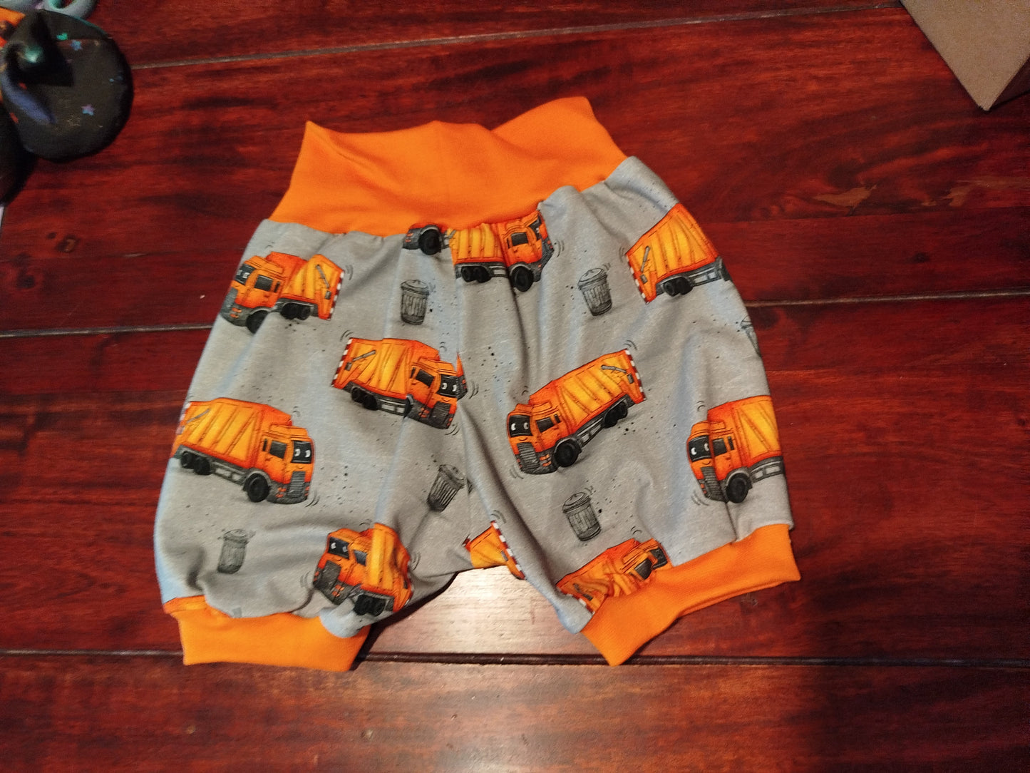 individuelle kurze Pumphose für Kinder Gr. 50-128