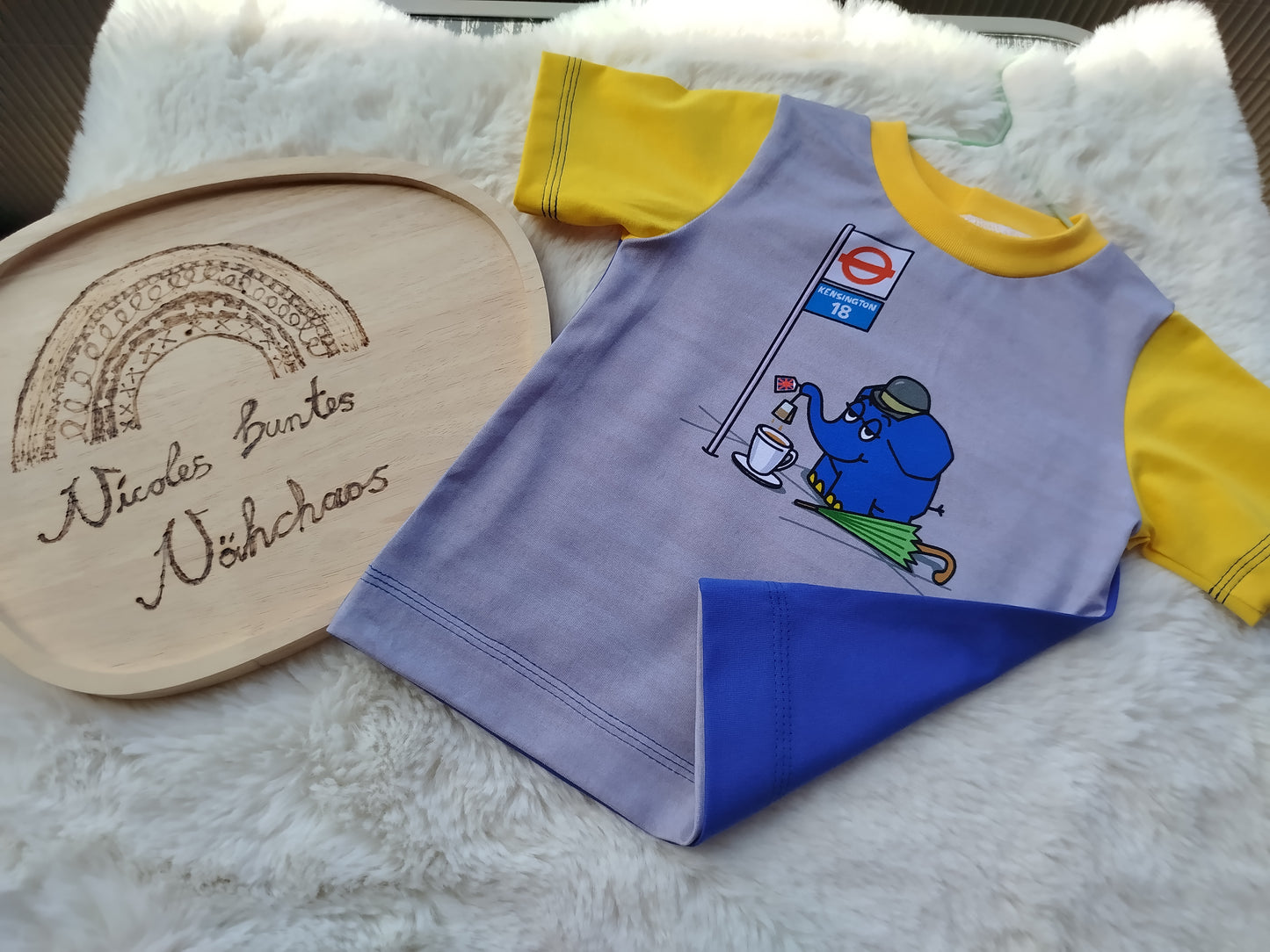 Kinder T-Shirt Gr. 86 Der kleine Elefant in London