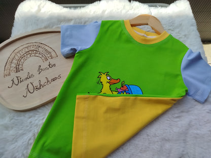 Kinder T-Shirt Gr. 122 Die Ente mit Leckereien
